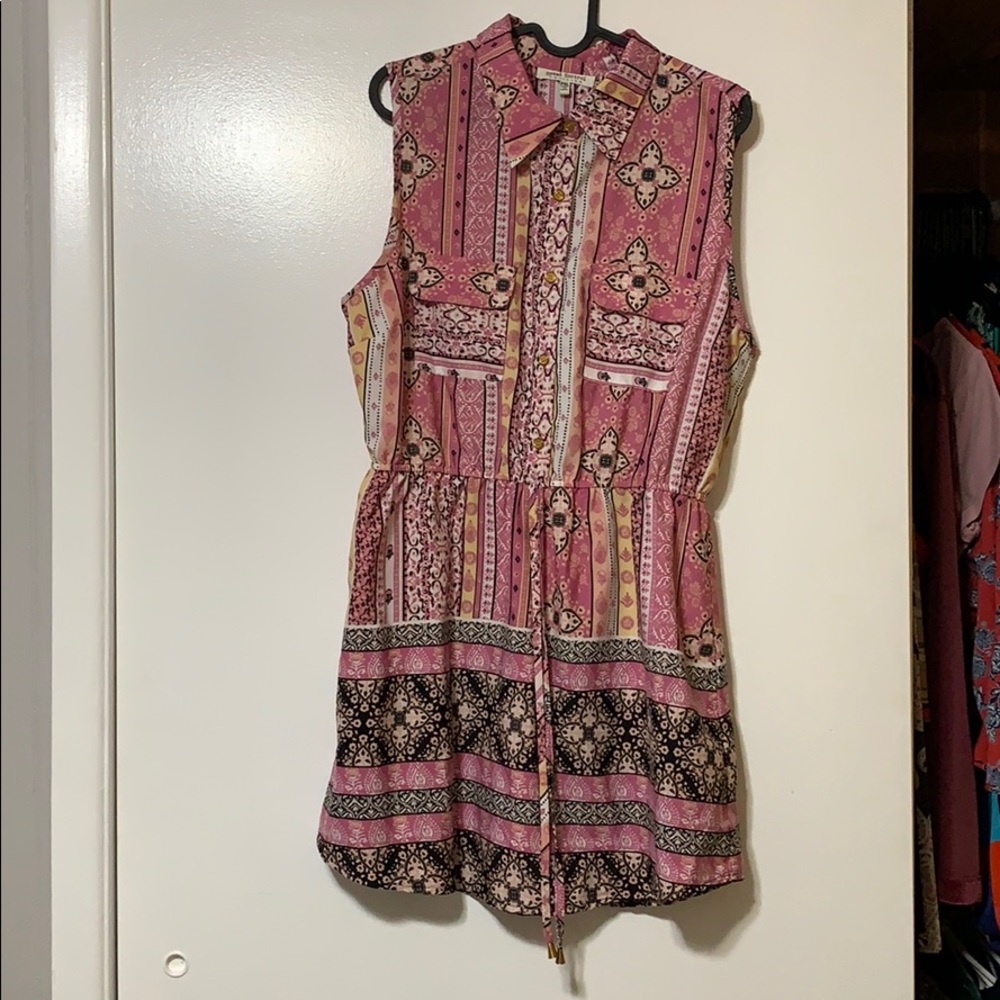 Retro style sleeveless shirt dress